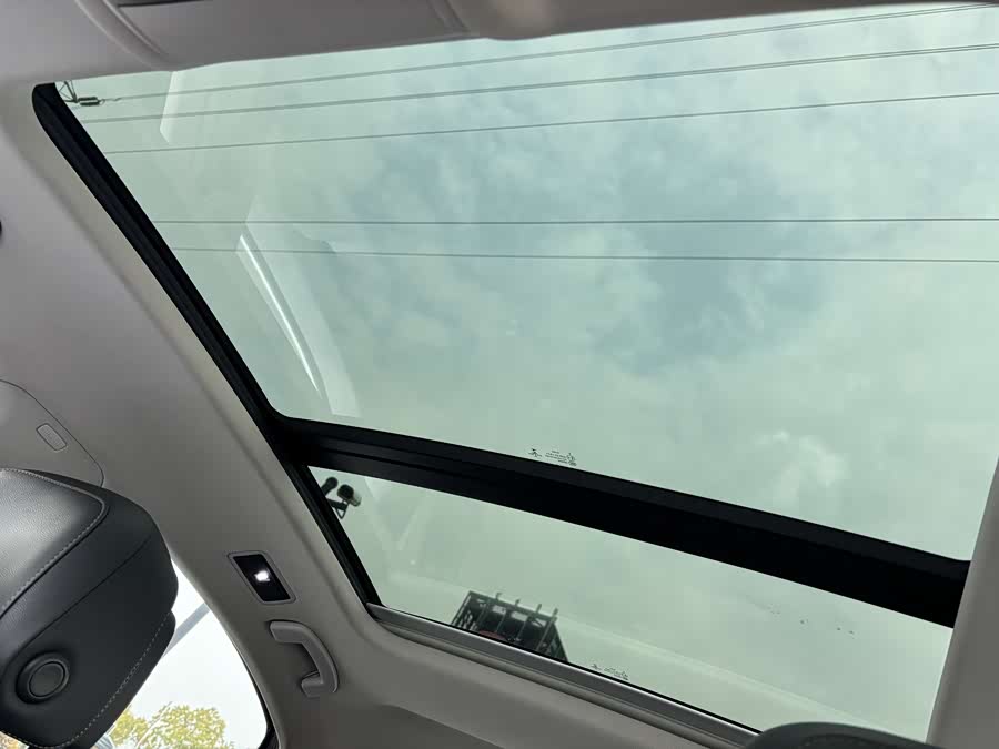 Volkswagen Passat 2021 car image #25