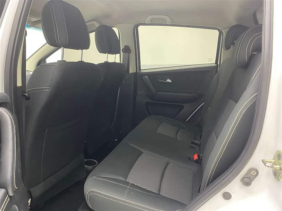 JAC 2019 car image #25