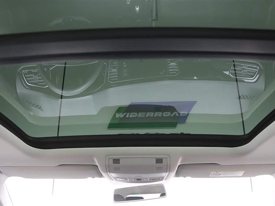 Volkswagen T-Roc 2020 car image #25