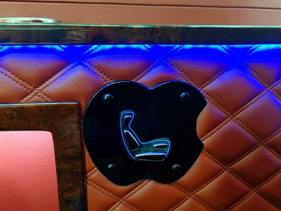 Mercedes-Benz GLE Class 2024 car image #25