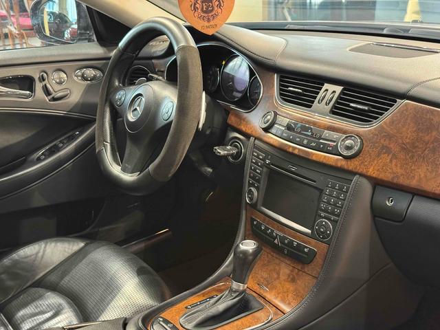 Mercedes-Benz CLS AMG 2009 car image #25