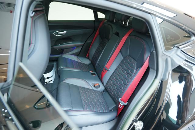 Audi RS e-tron GT 2023 car image #25