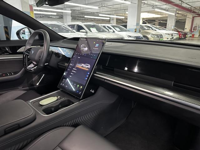 哪吒汽车 哪吒S猎装 2024 #25 哪吒汽车 哪吒S猎装 2024 汽车图片 #25