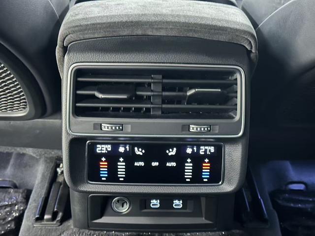 Audi RS Q8 2021 #25 Audi RS Q8 2021 car image #25