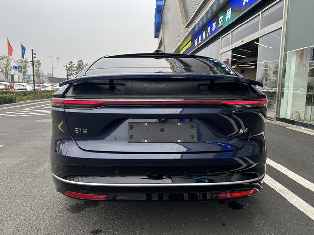 蔚来 蔚来ET9 2025 汽车图片 #25