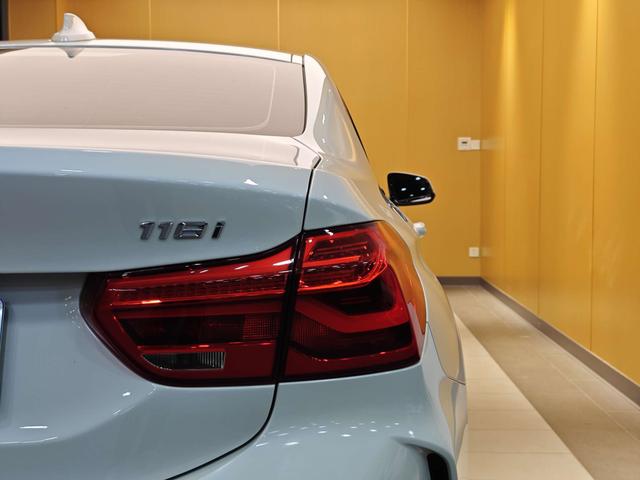 BMW i4 M50 2019 car image #25