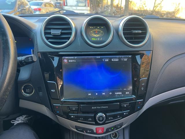 BYD S7 2015 car image #25