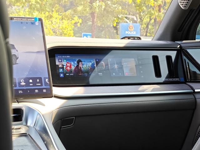 Denza N9 2025 #25 Denza N9 2025 car image #25