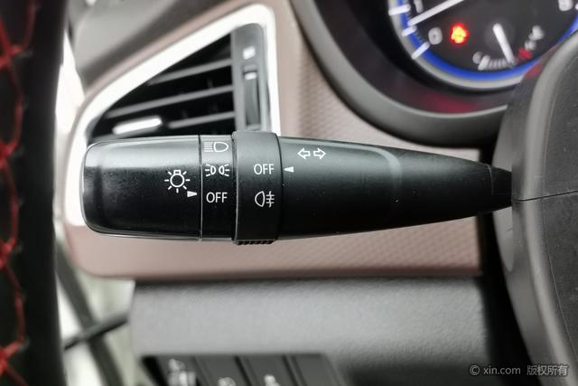 Suzuki SX4 S-CROSS 2018 image de voiture #25