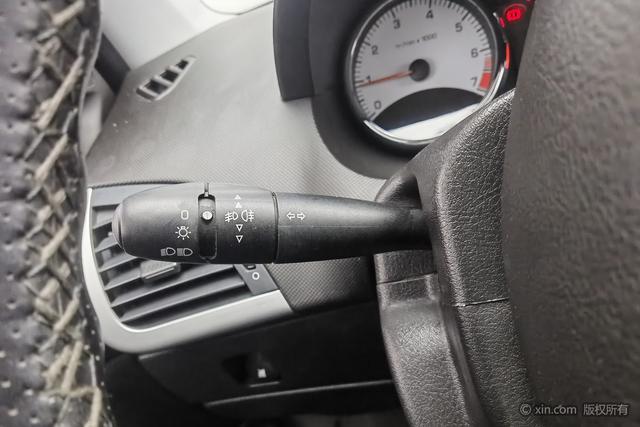 Peugeot 207 2014 car image #25