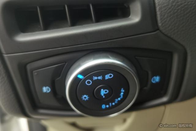 Ford Focus 2015 car image #25
