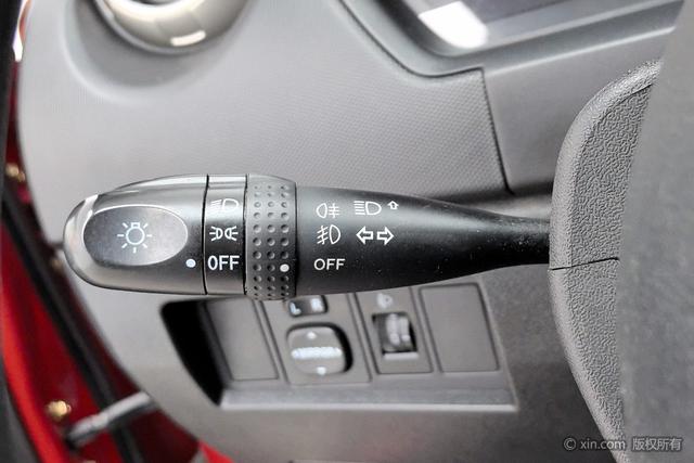 Great Wall M4 2013 صورة سيارة #25