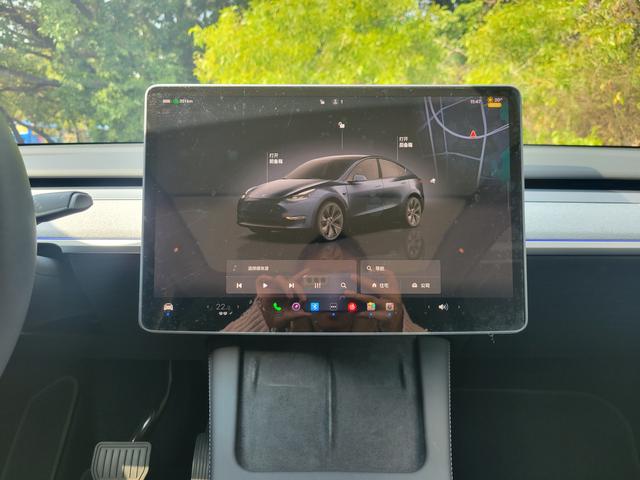 Tesla Model Y 2024 #25 Tesla Model Y 2024 car image #25