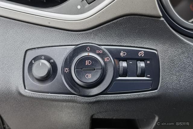 MG GS 2016 #25 MG GS 2016 car image #25