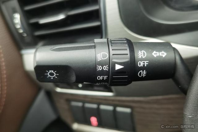 Forthing JOYEAR X5 2017 изображение автомобиля #25