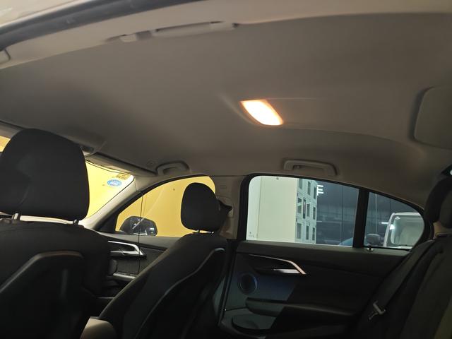 BMW 1 Series 2018 car image #25