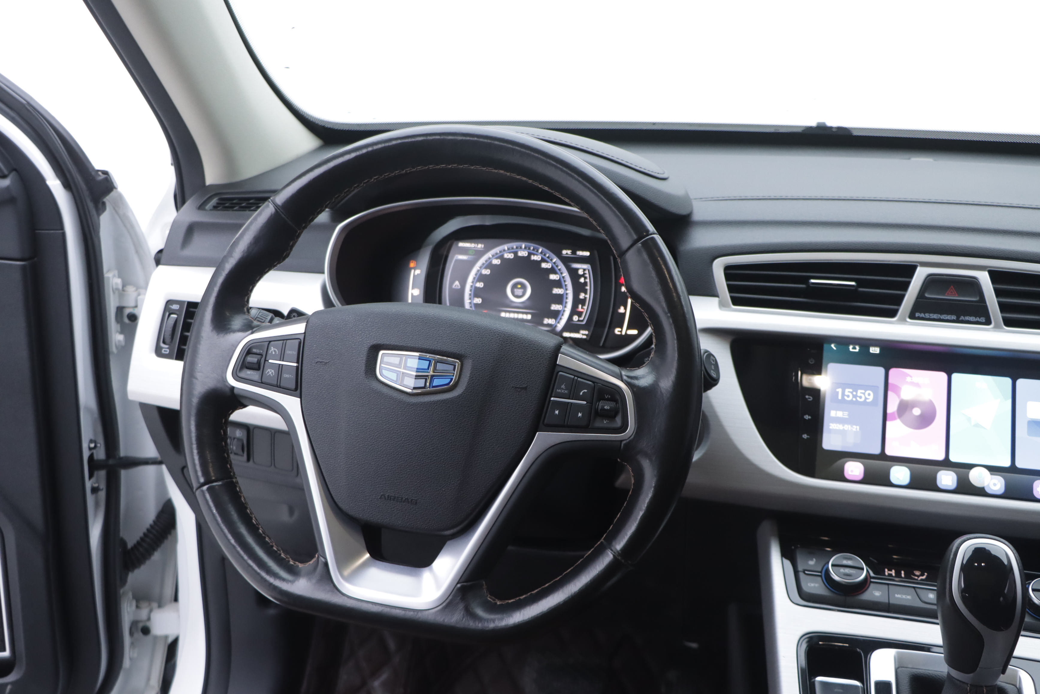 GEELY Boyue 2017 immagine di auto #25