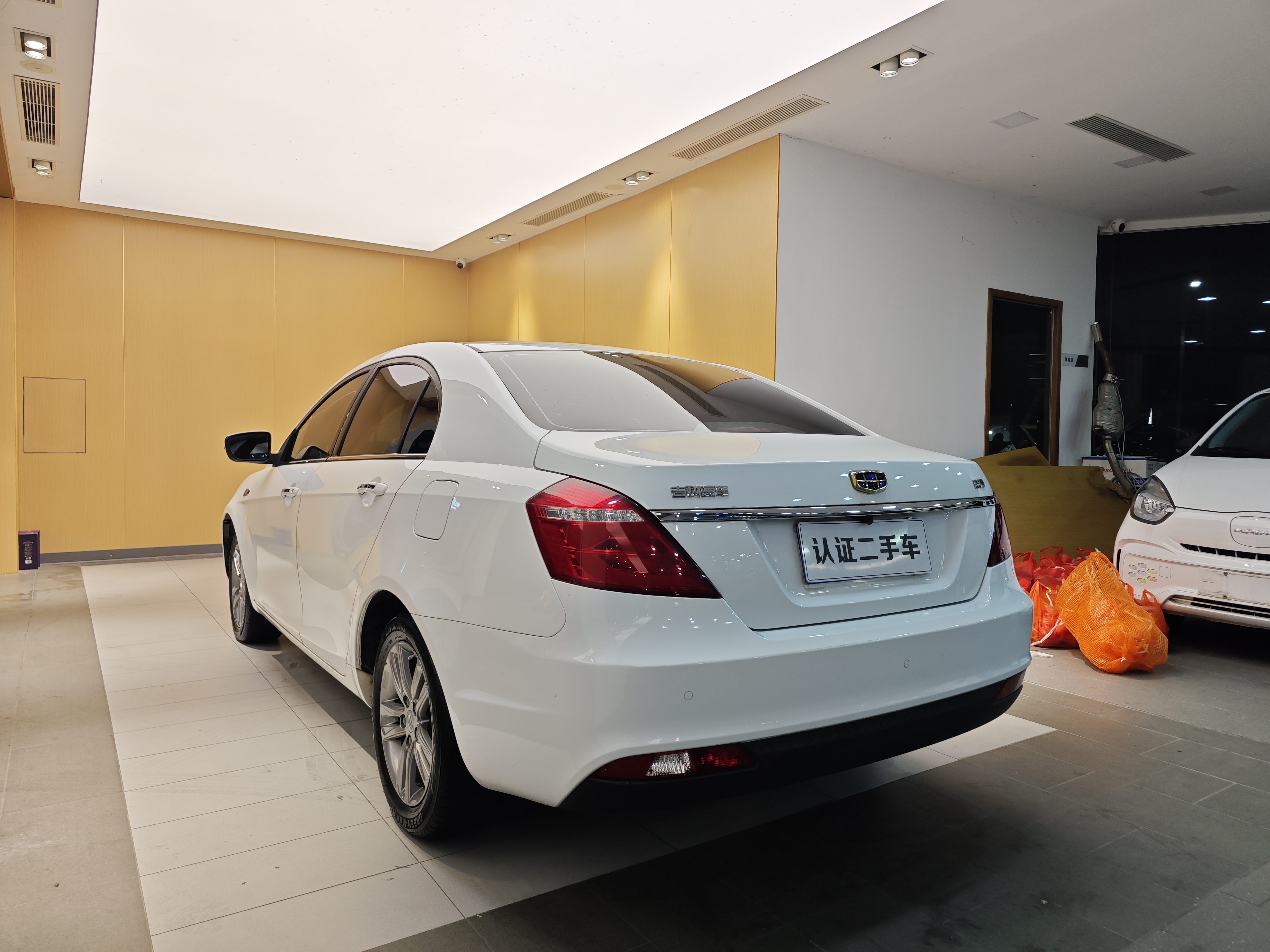 GEELY Emgrand 2018 car image #25