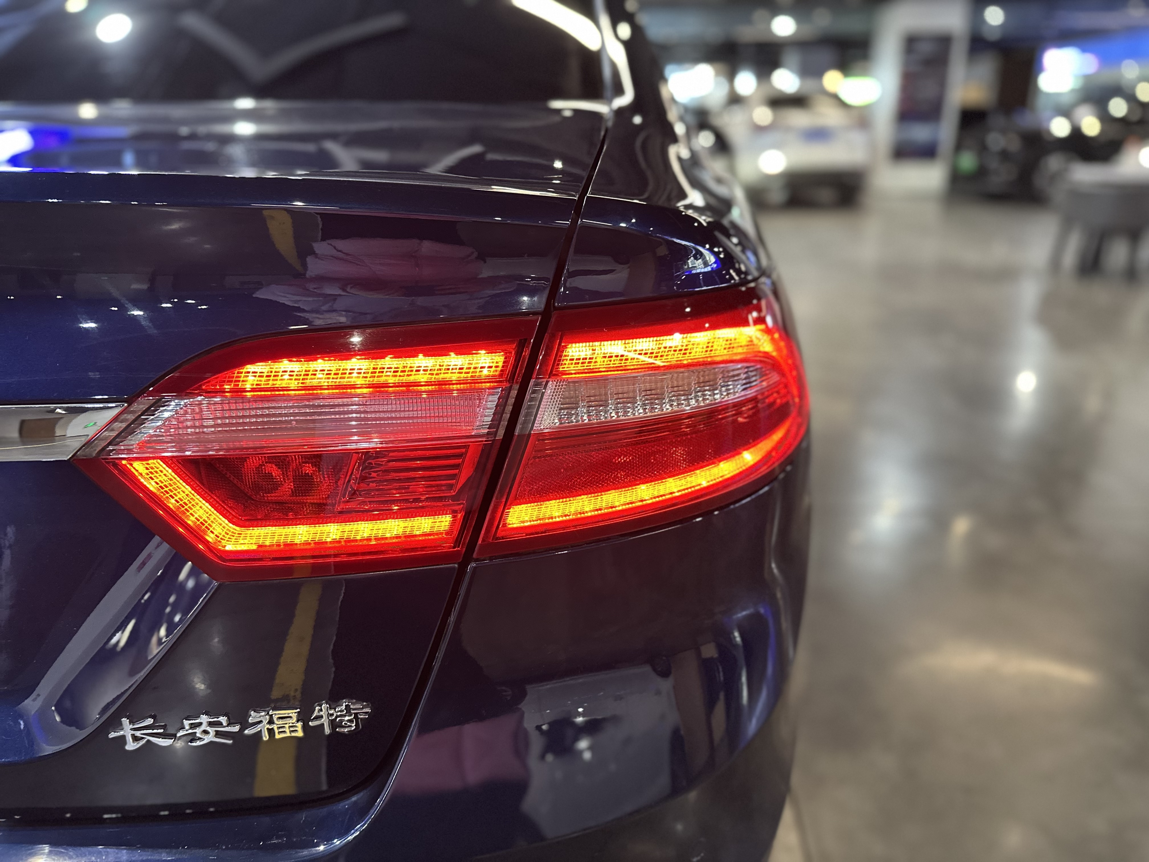 Ford Taurus 2016 immagine di auto #25