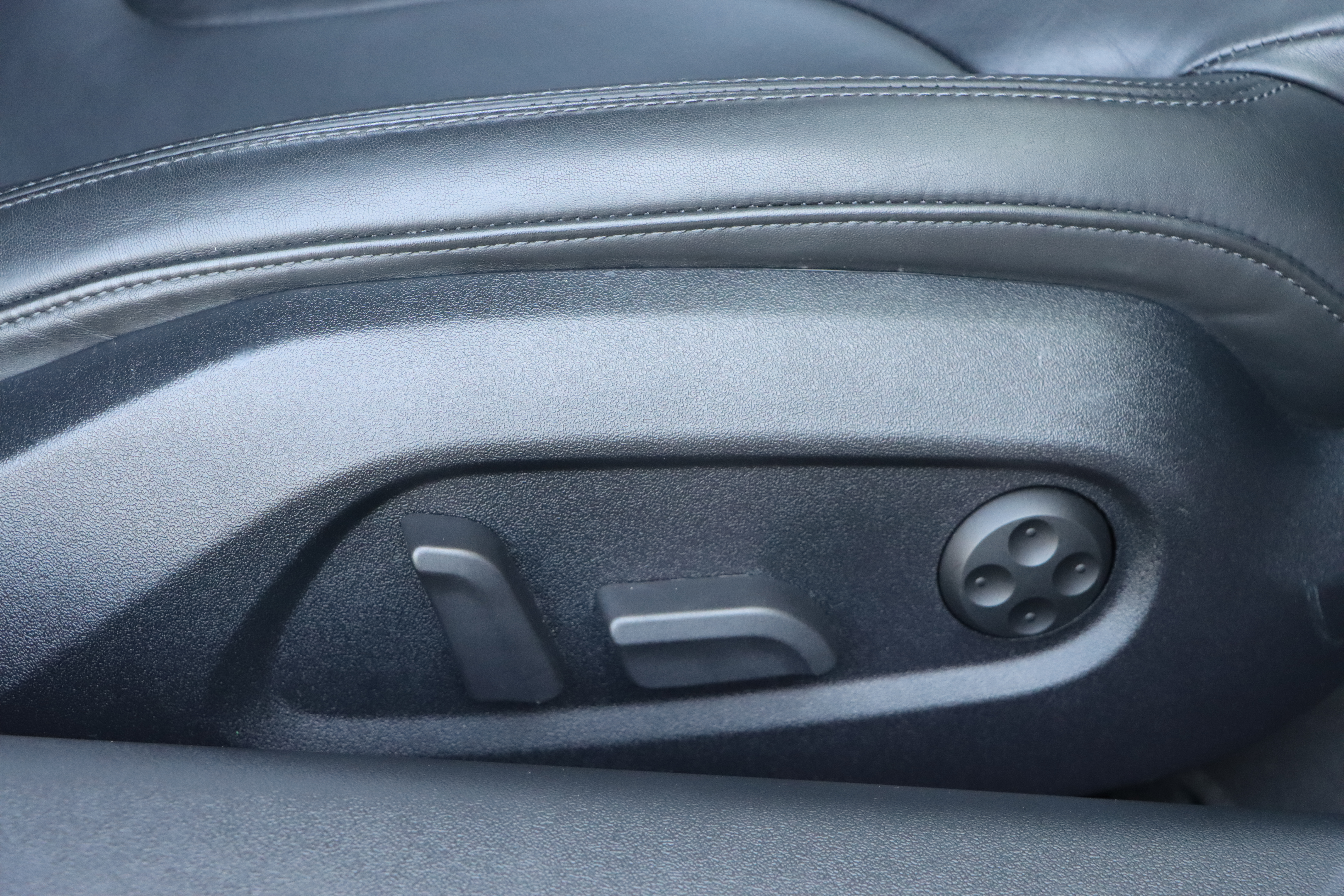 Audi R8 2016 car image #25