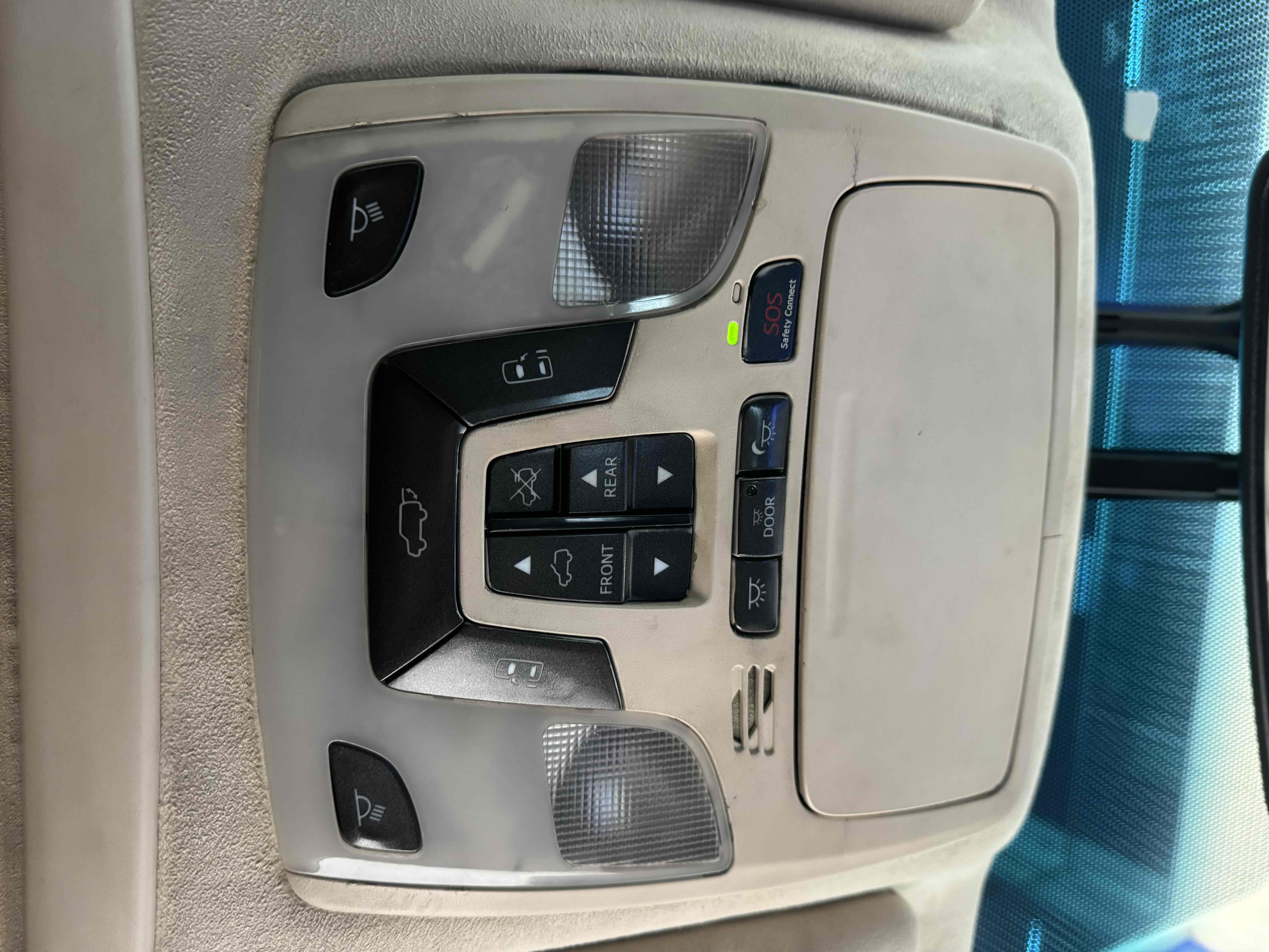 Toyota SIENNA 2011 car image #25