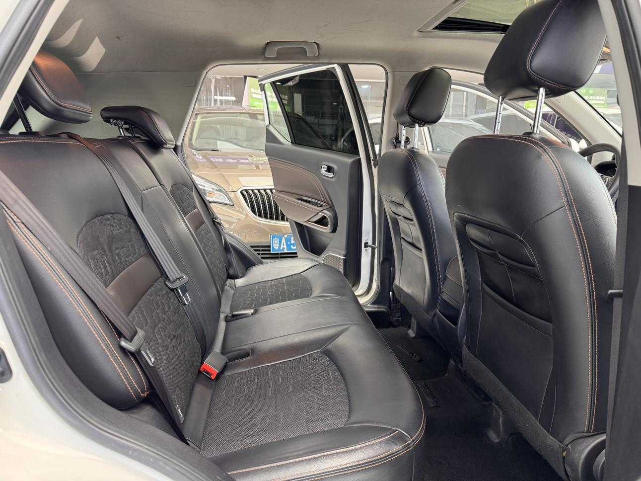 GAC Trumpchi GS3 2018 #25 GAC Trumpchi GS3 2018 car image #25