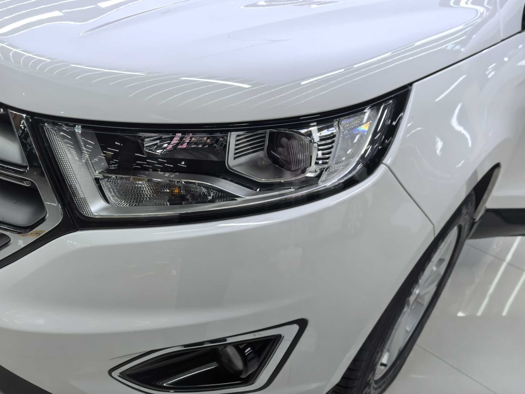 Ford Edge 2018 immagine di auto #25