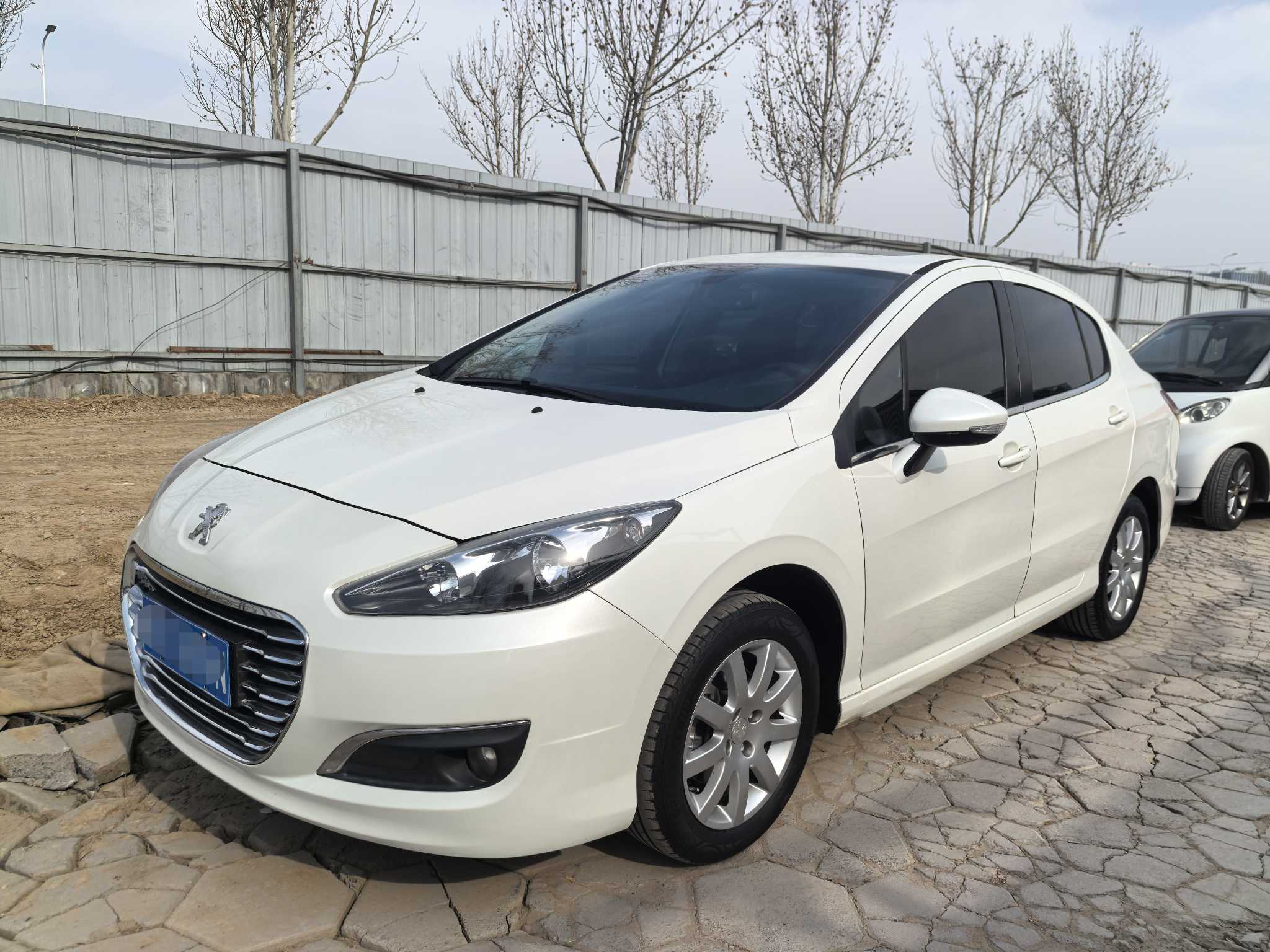 Peugeot 308 2015 car image #25