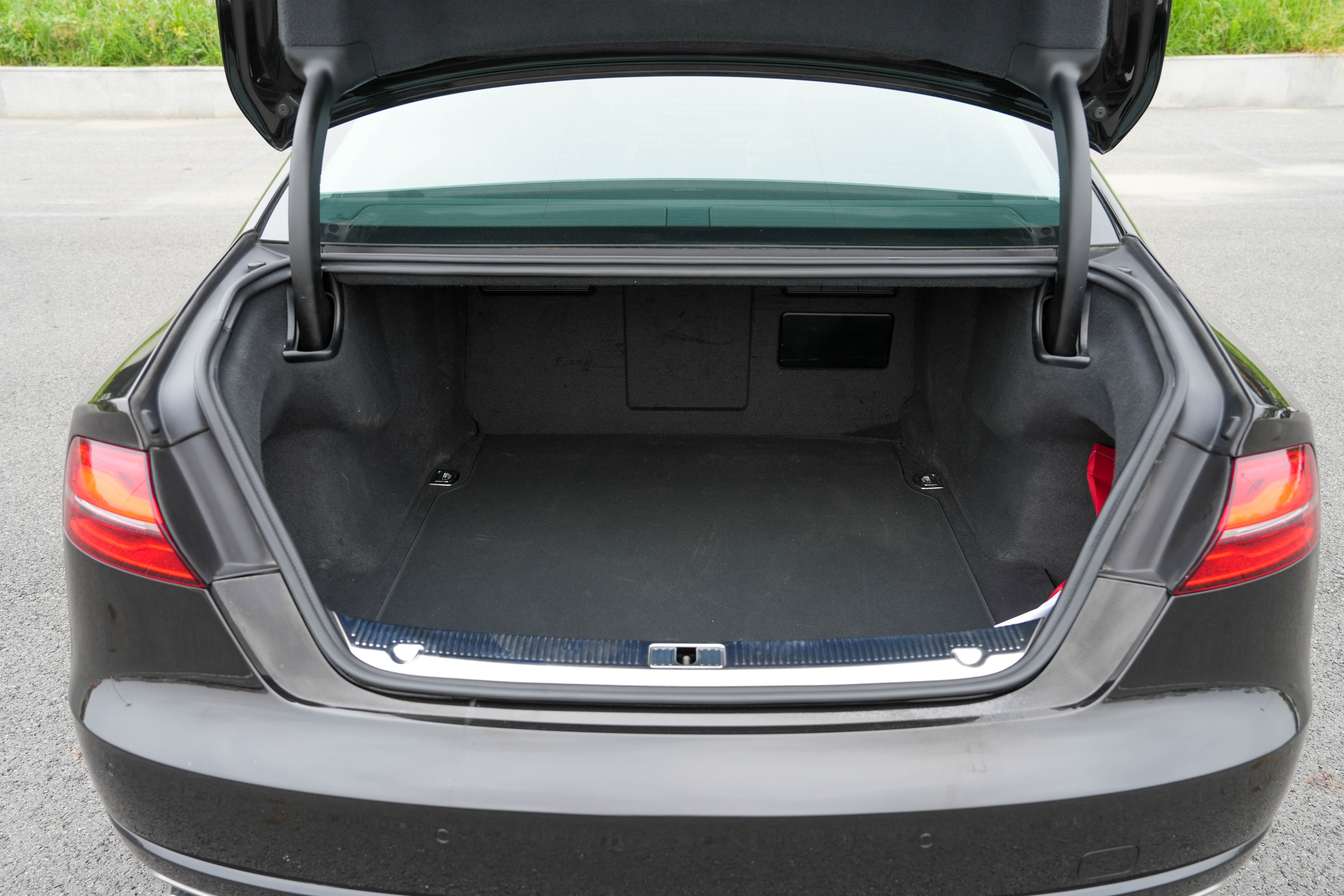 Audi S8 2017 car image #25