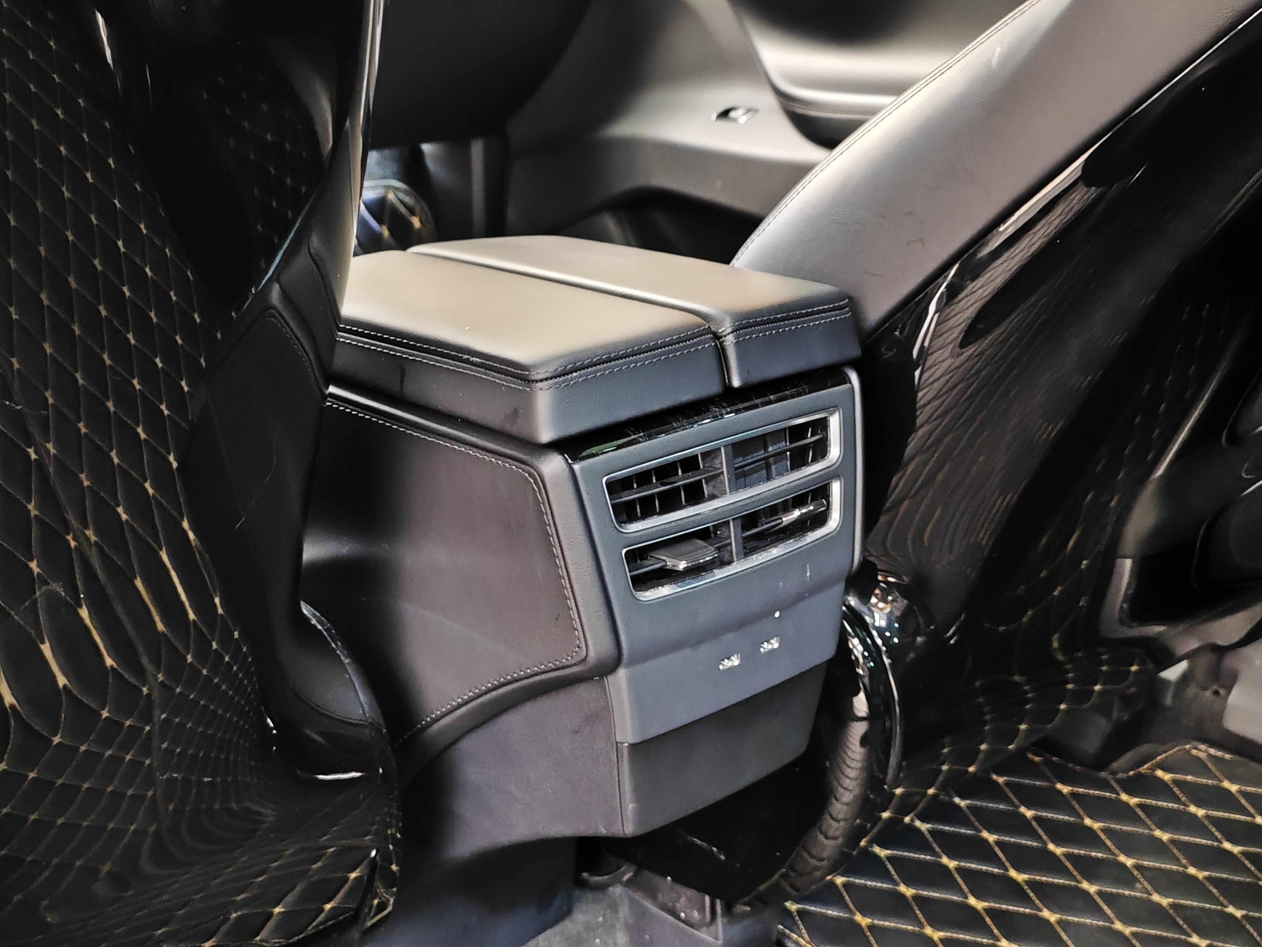 特斯拉 Model X 2017 汽车图片 #25