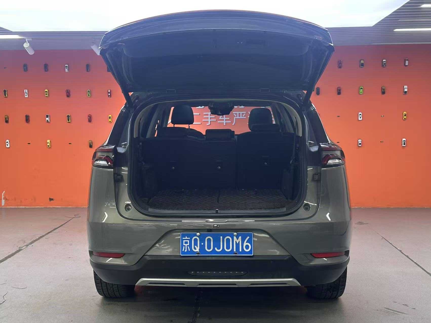 BYD Tang 2019 #25 BYD Tang 2019 car image #25