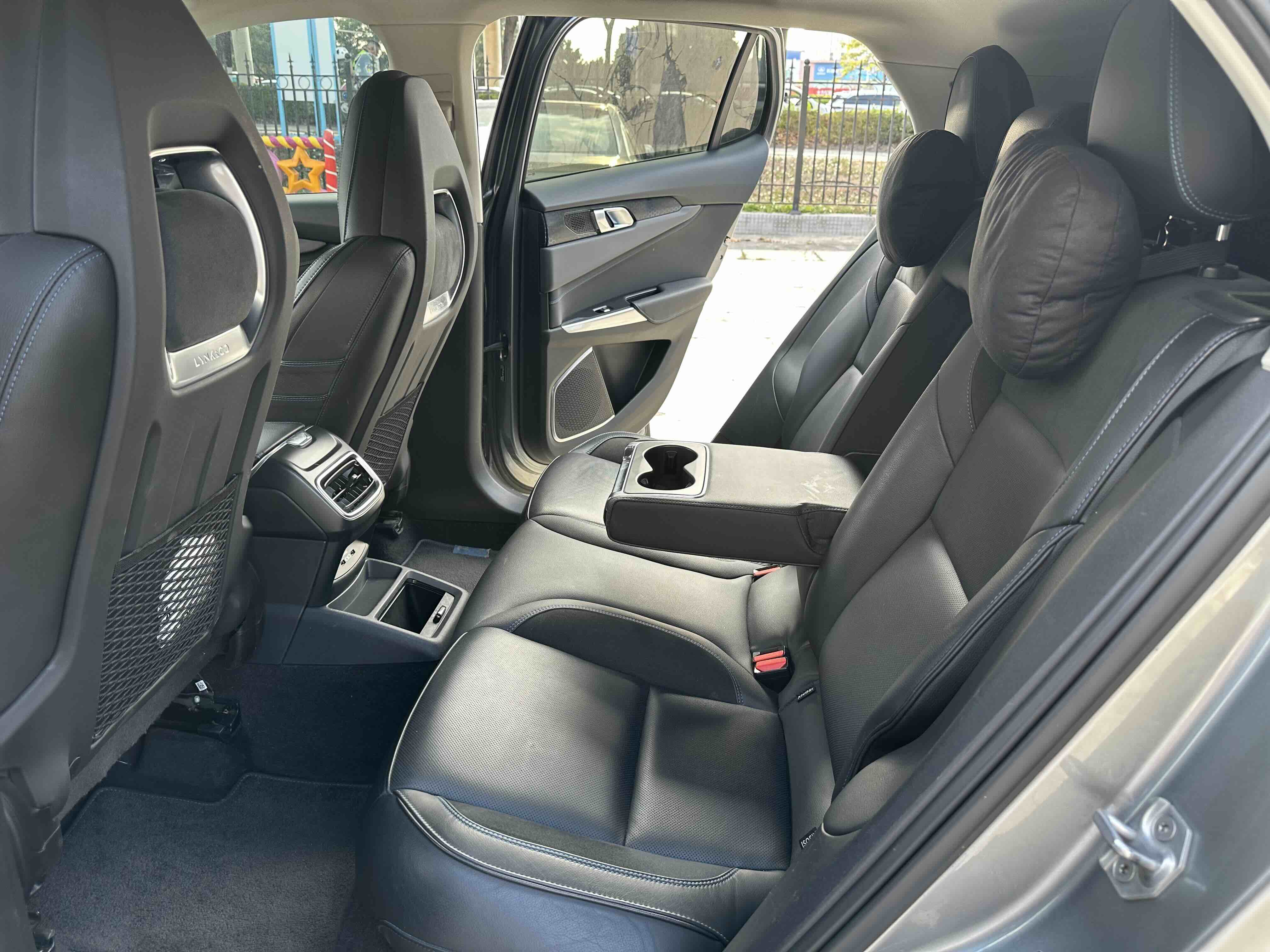 Lynk & Co 01 EM-P 2018 #25 Lynk & Co 01 EM-P 2018 car image #25