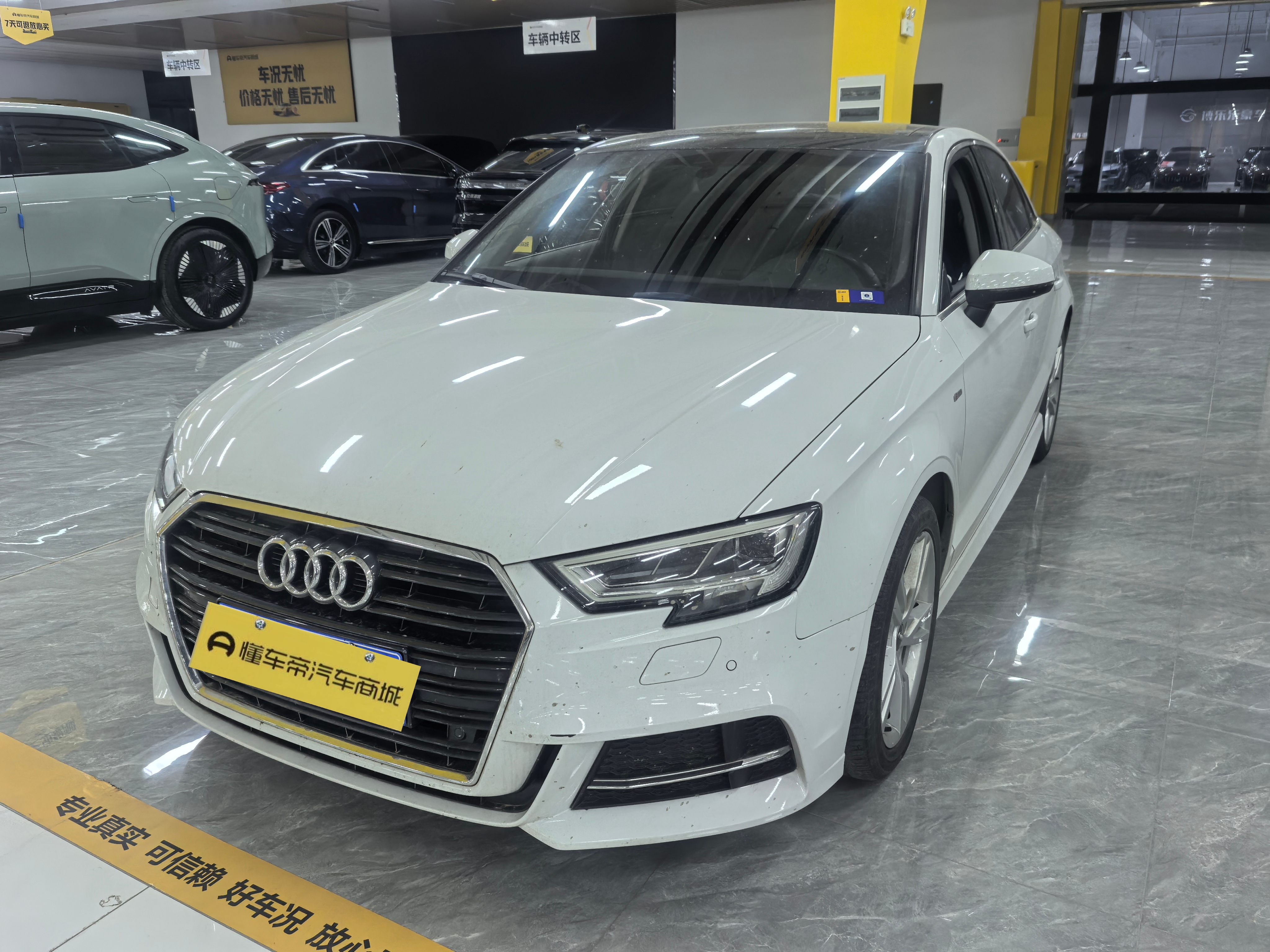 Audi A3 2019 car image #25