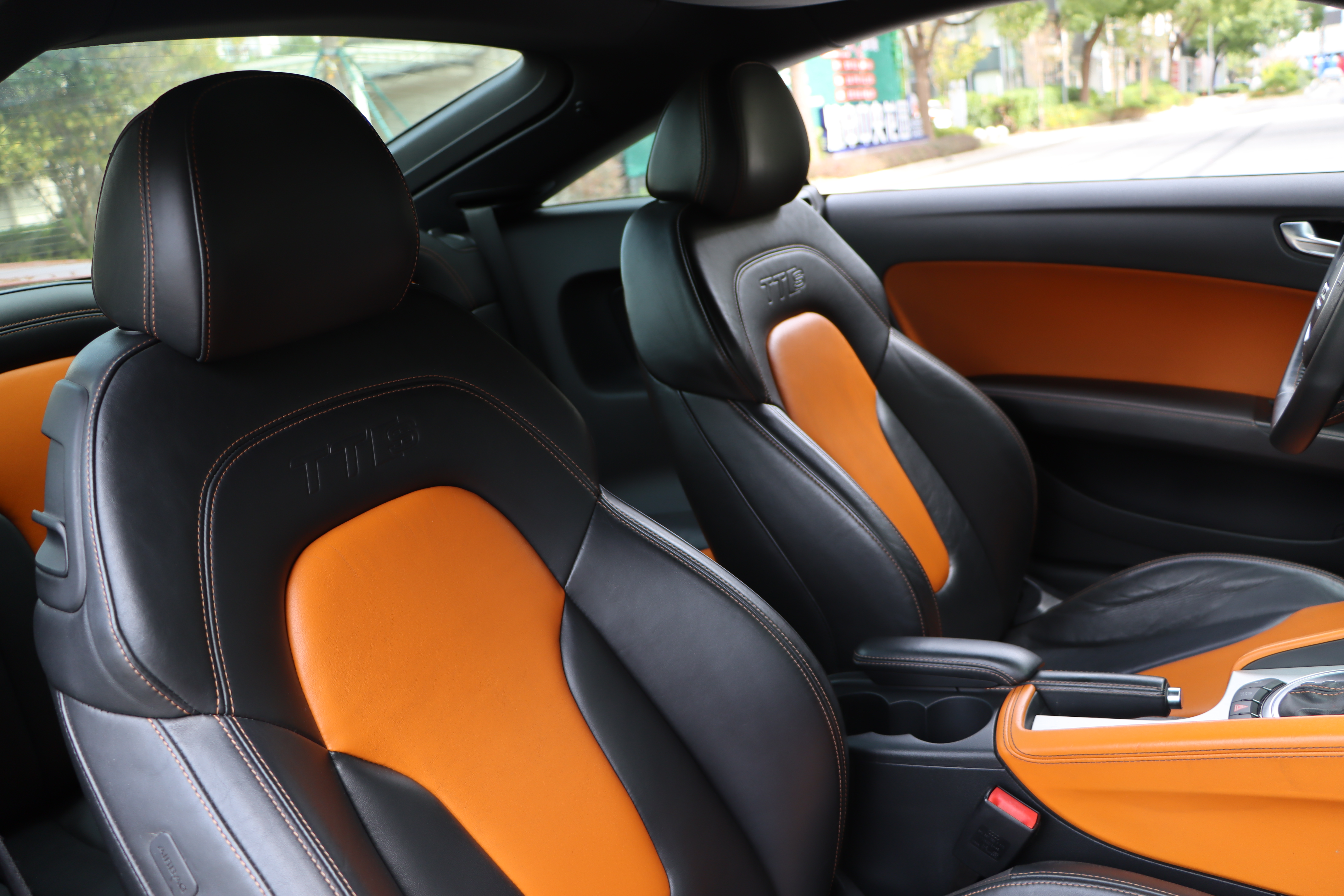 Audi TTS 2013 car image #25