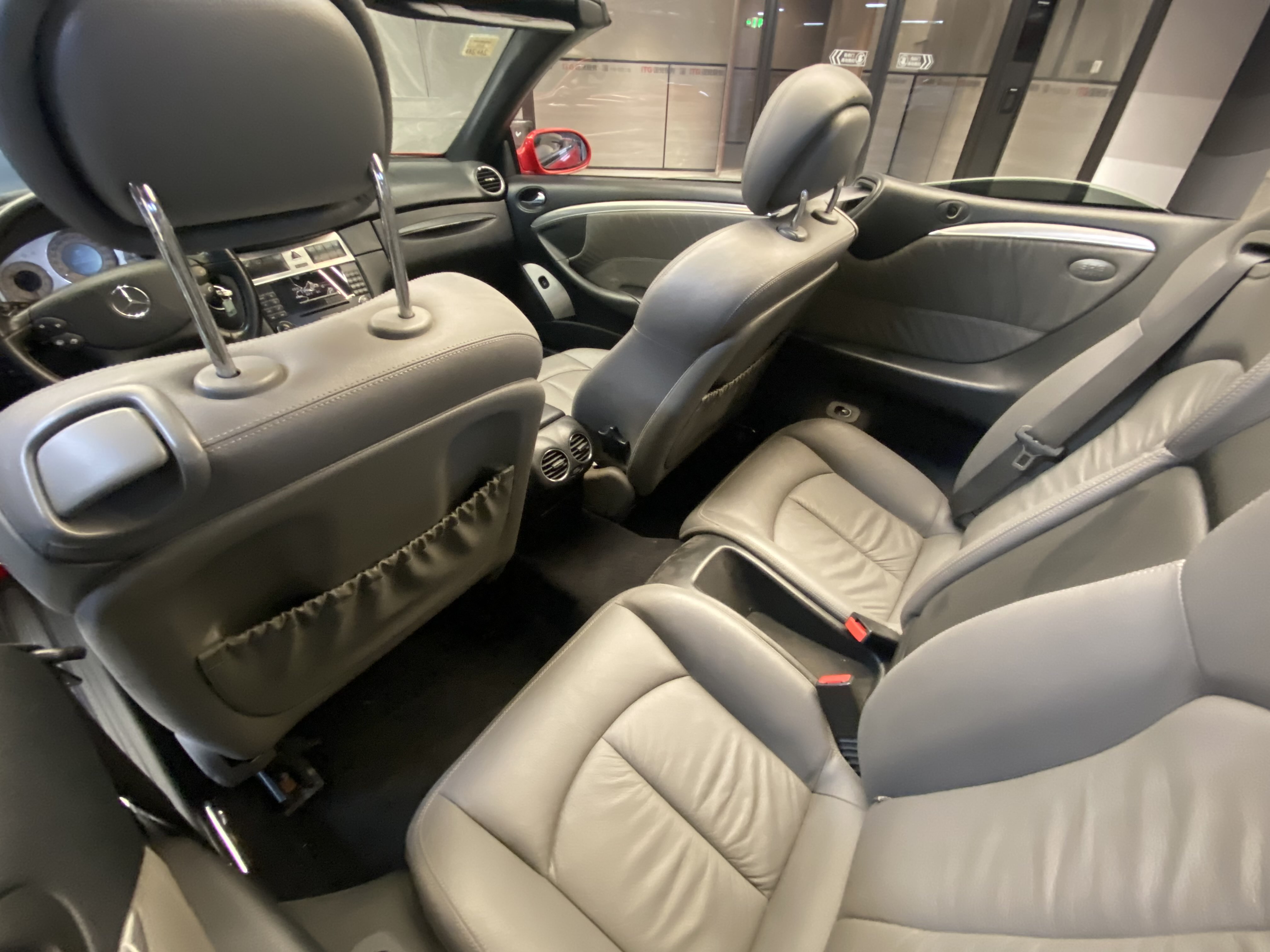 Mercedes-Benz CLK Class 2009 immagine di auto #25