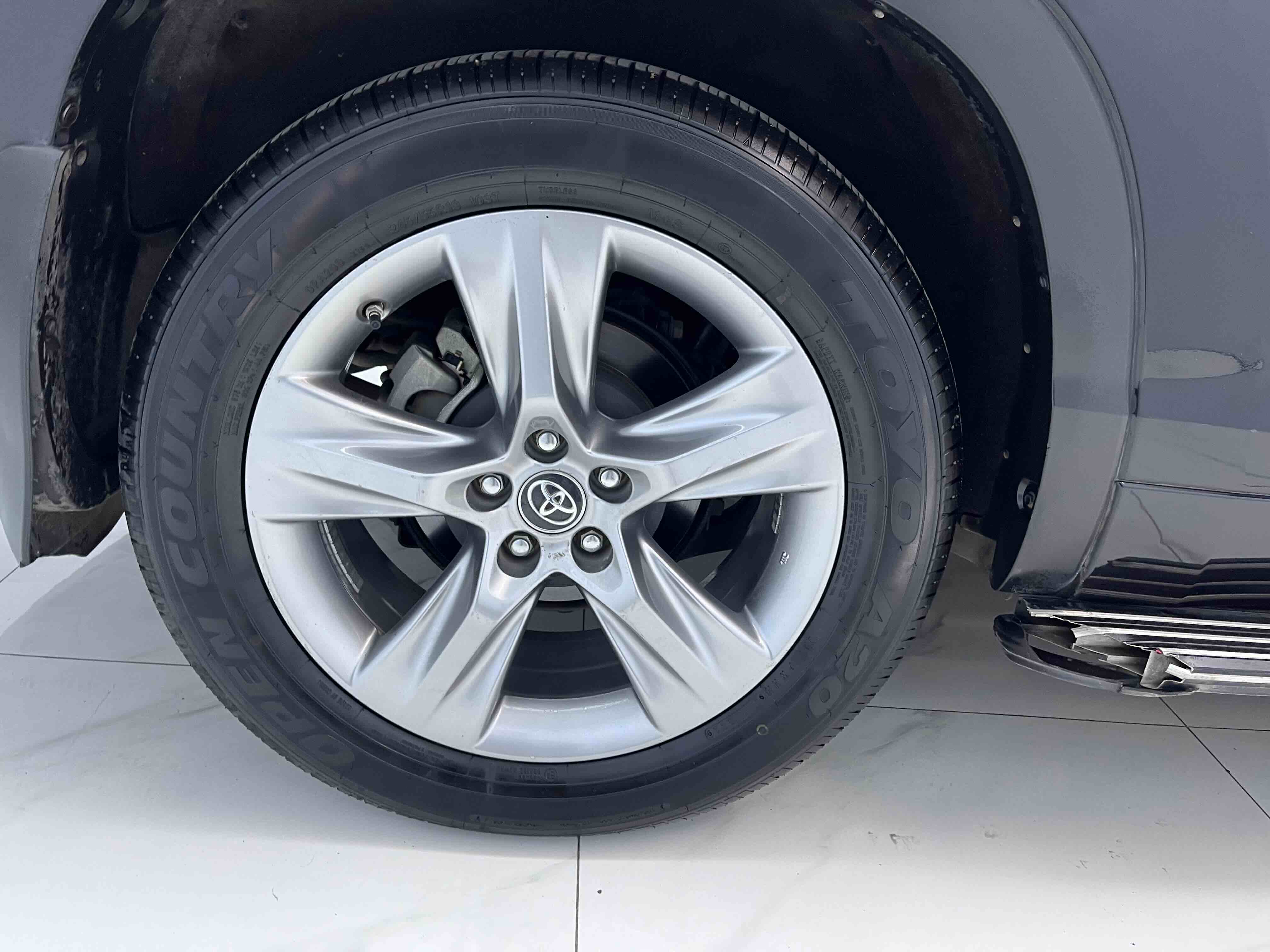 Toyota Highlander 2020 car image #25