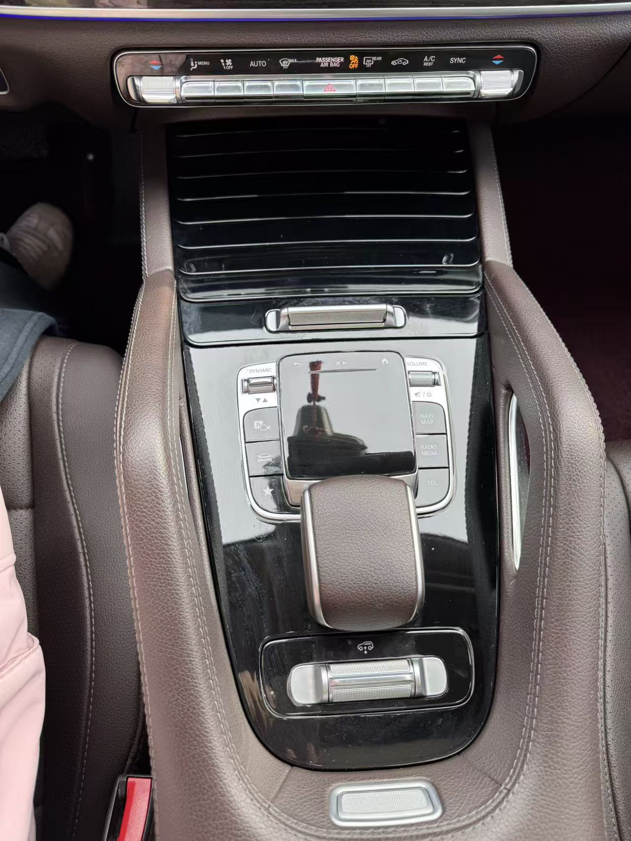 Mercedes-Benz 2020 car image #25