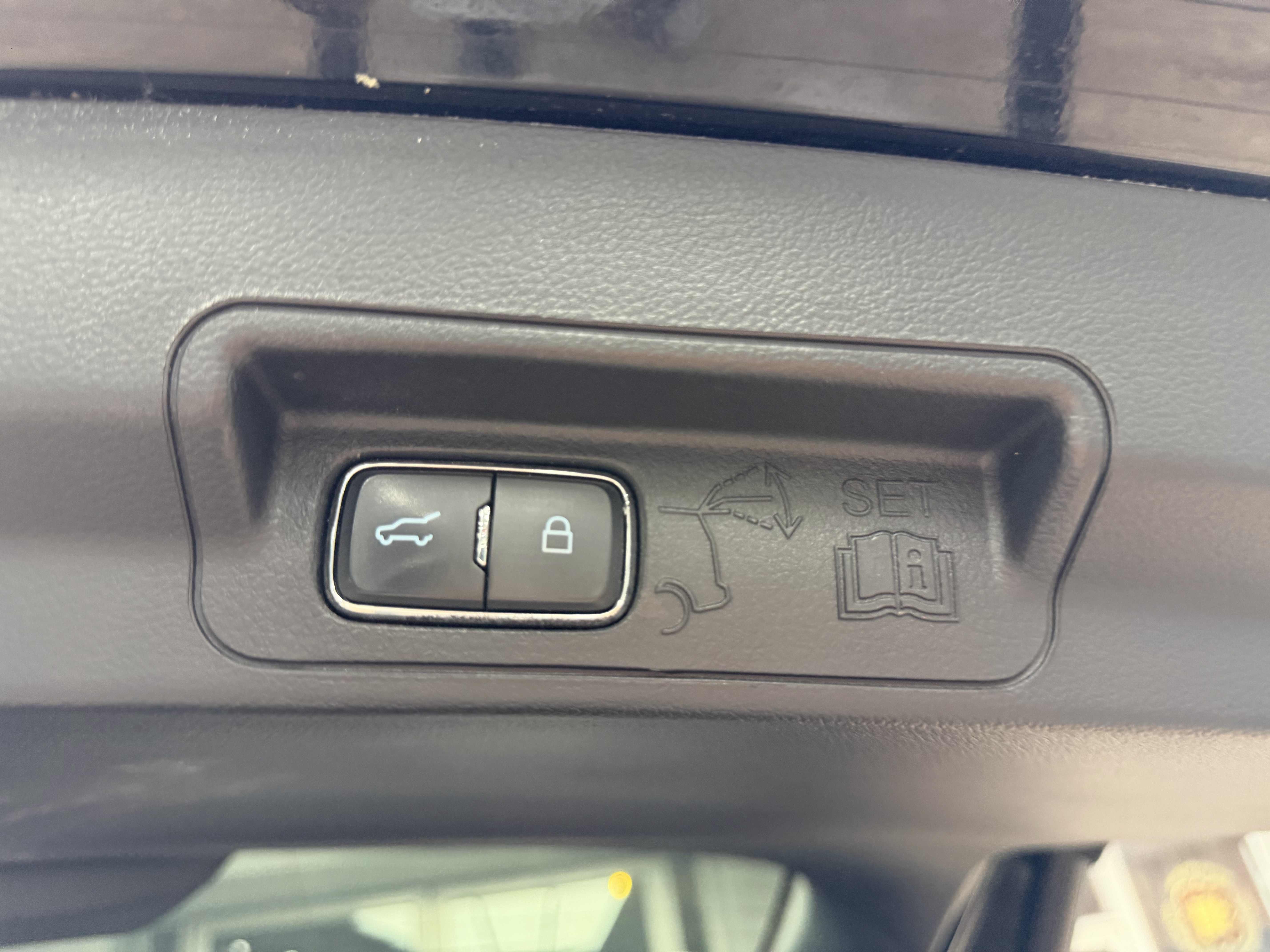 Ford Explorer 2022 car image #25