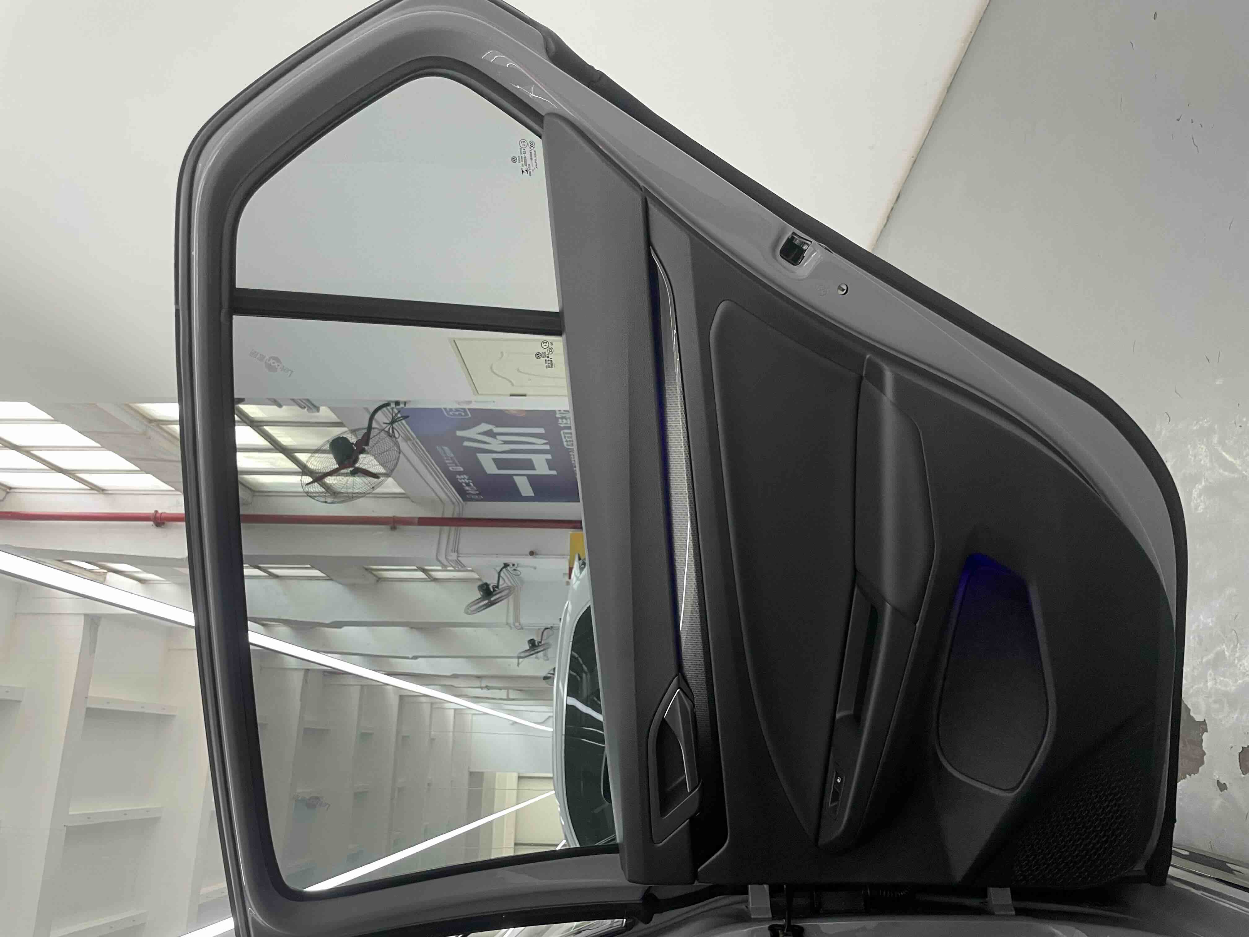 Volkswagen Golf 2021 car image #25