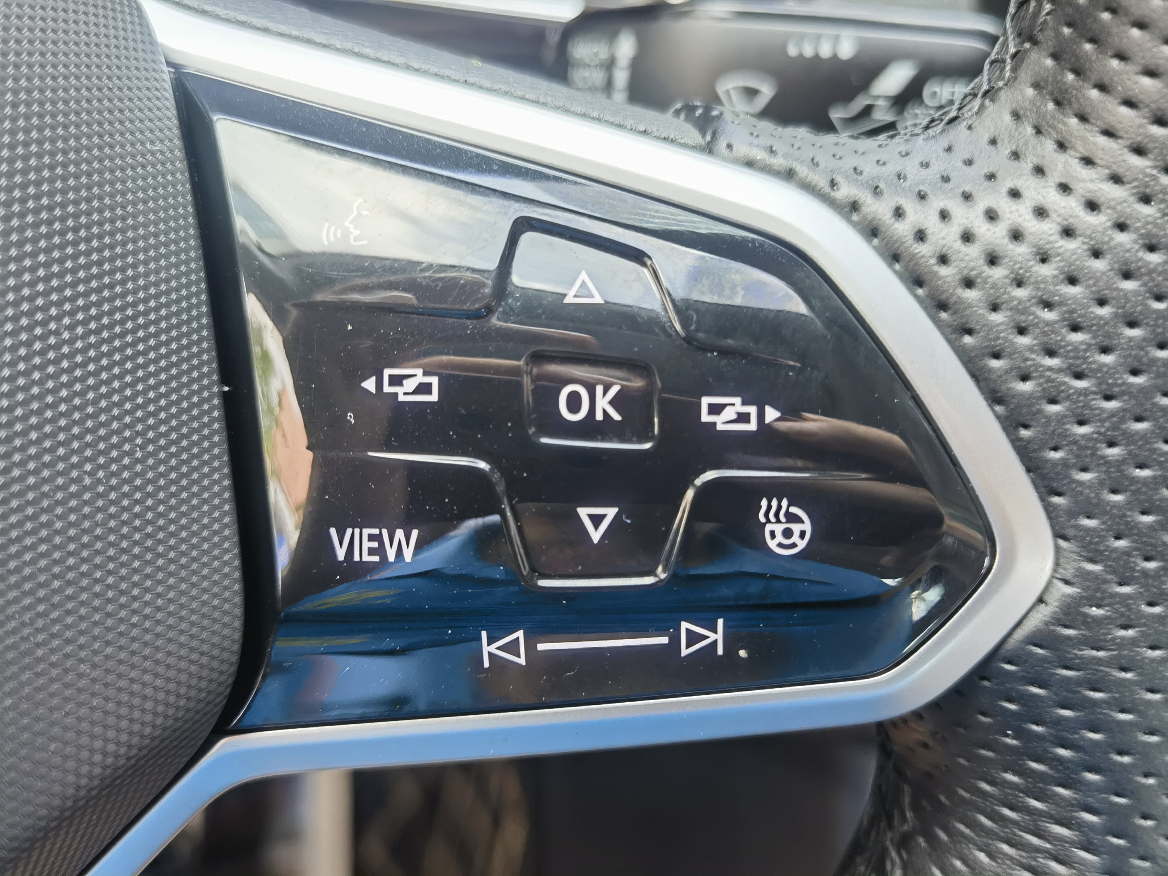 Volkswagen Tiguan X 2021 car image #25