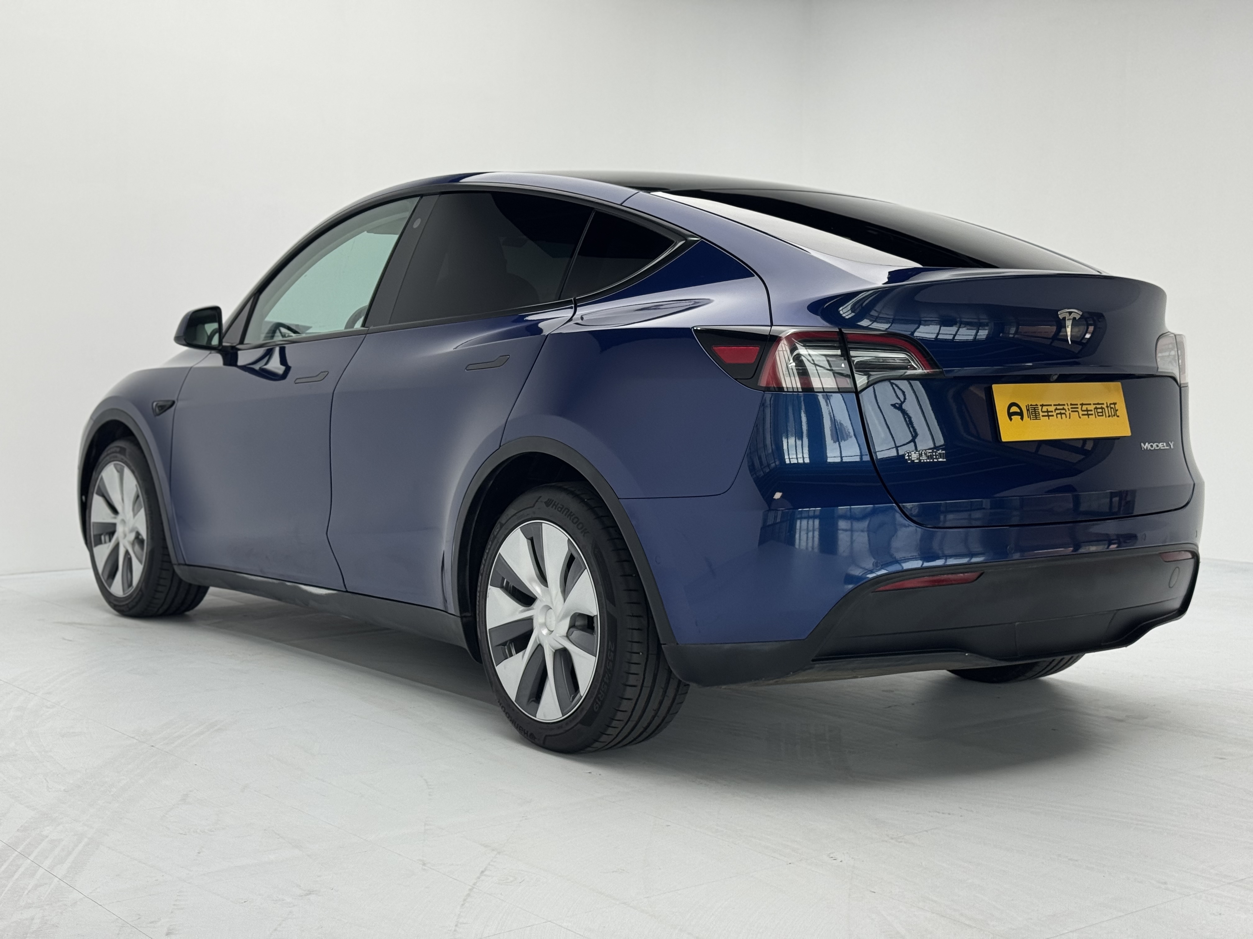 Tesla Model Y 2021 #25 Tesla Model Y 2021 car image #25