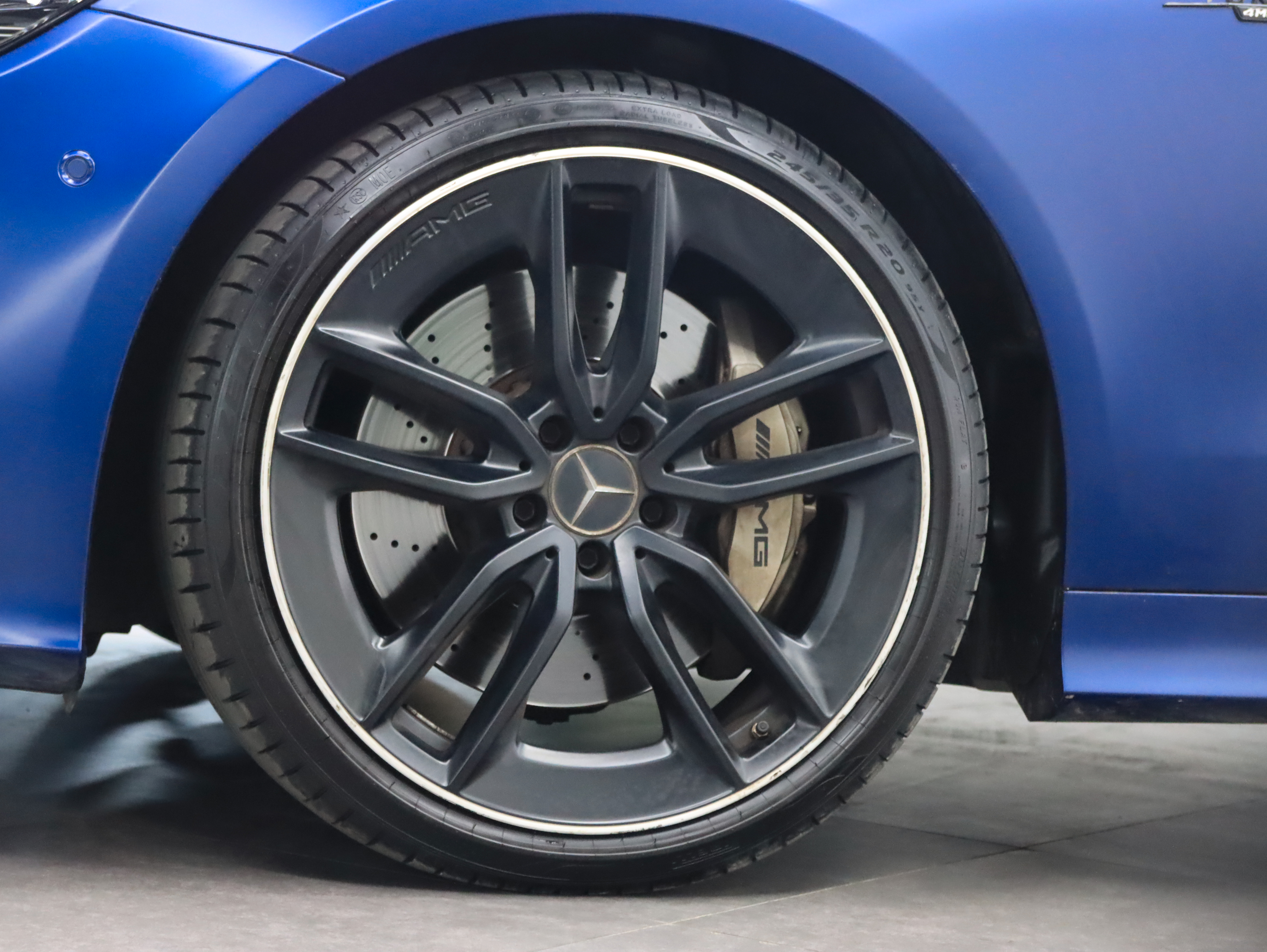 Mercedes-Benz E AMG 2022 immagine di auto #25