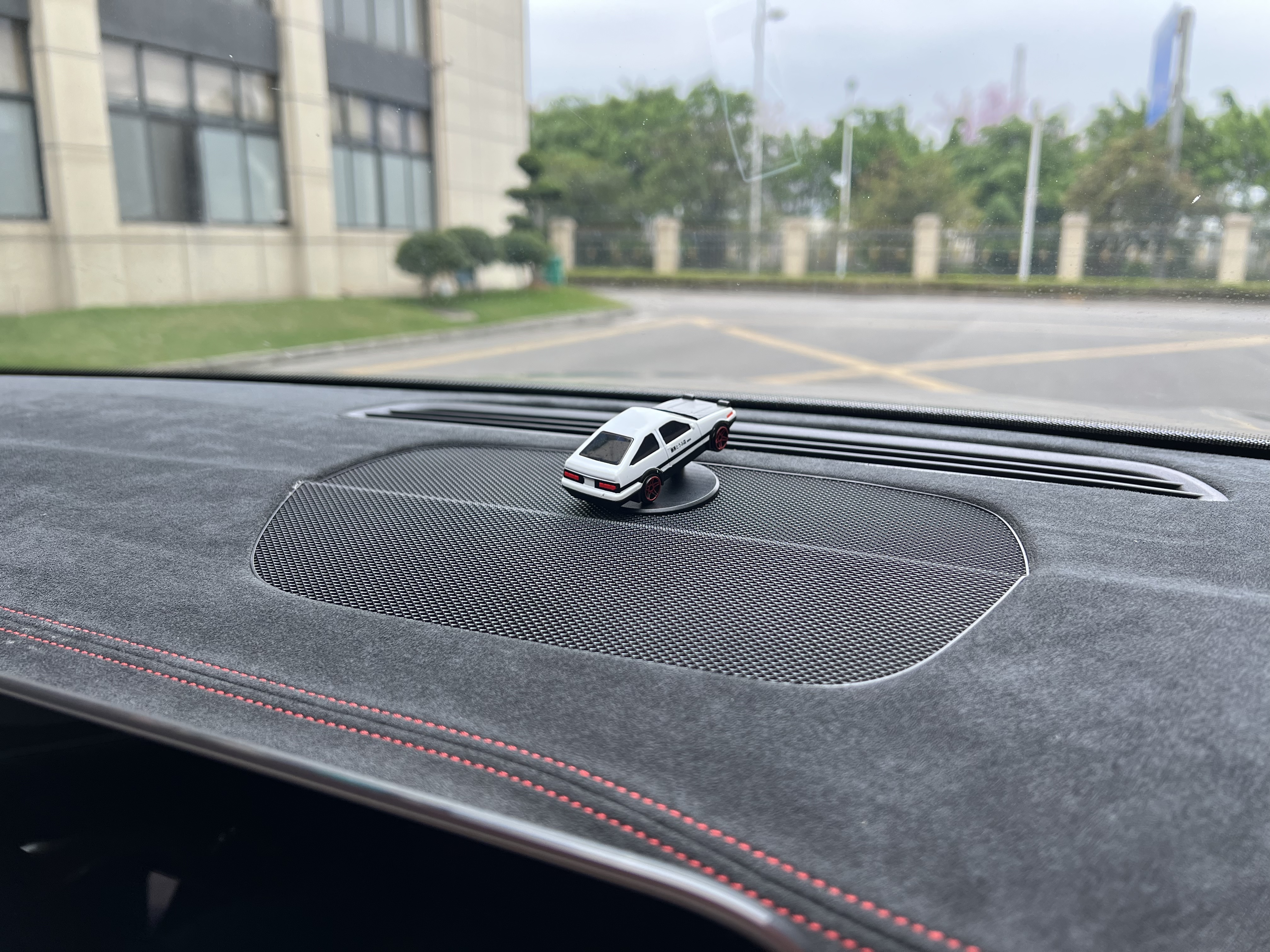 Mercedes-Benz GLB AMG 2021 صورة سيارة #25