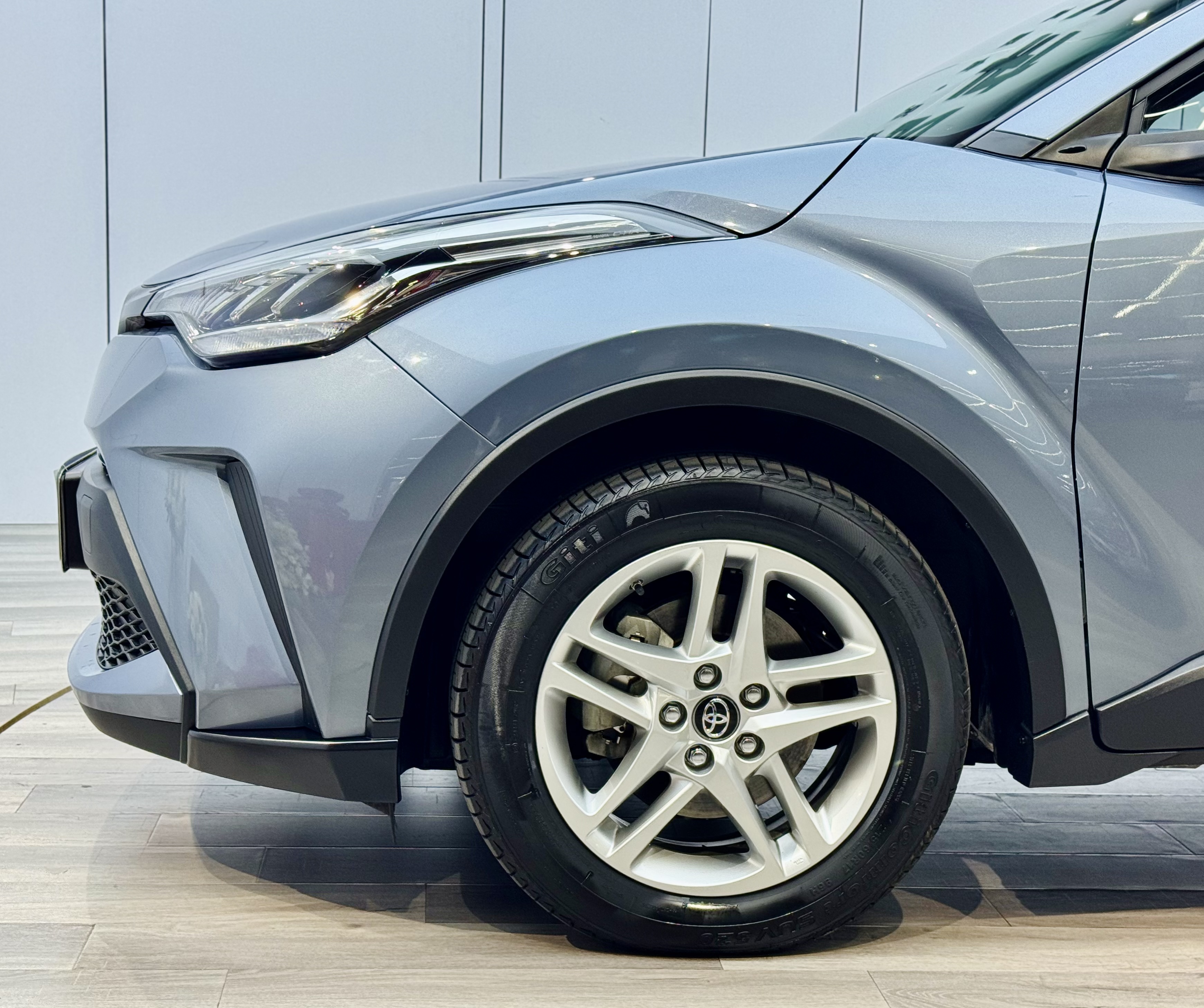 Toyota C-HR 2021 car image #25