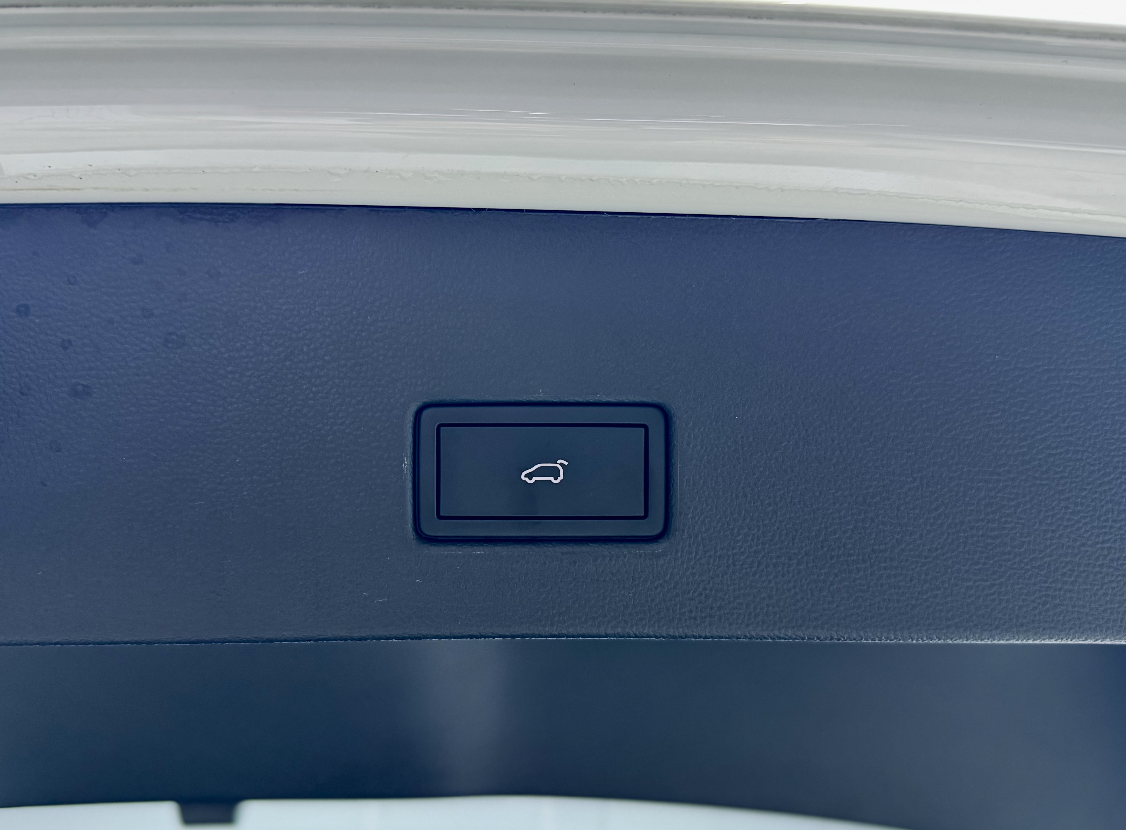 Volkswagen T-Roc 2022 car image #25