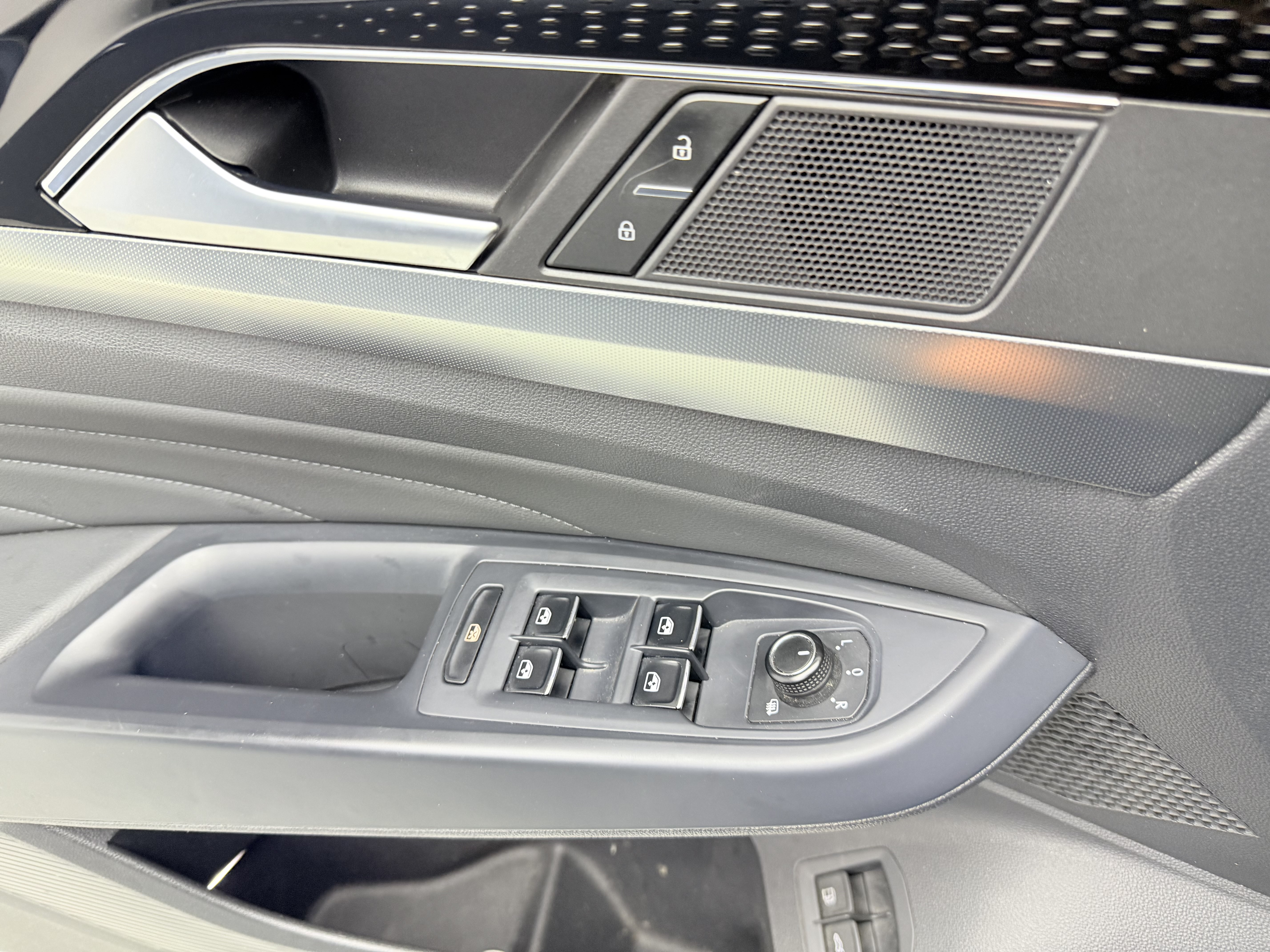 Volkswagen Passat New Energy 2021 immagine di auto #25