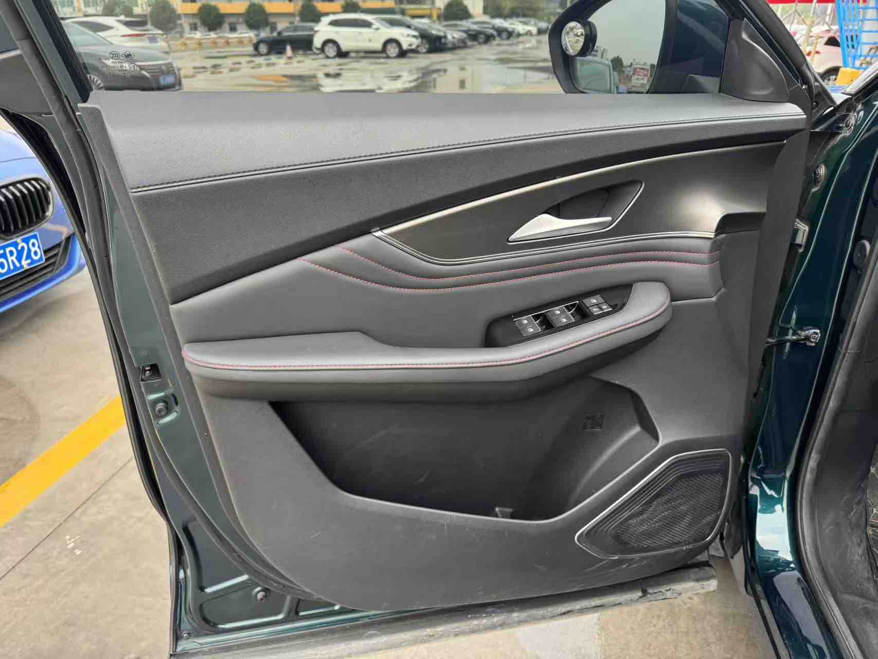 T5 EVO 2022 car image #25