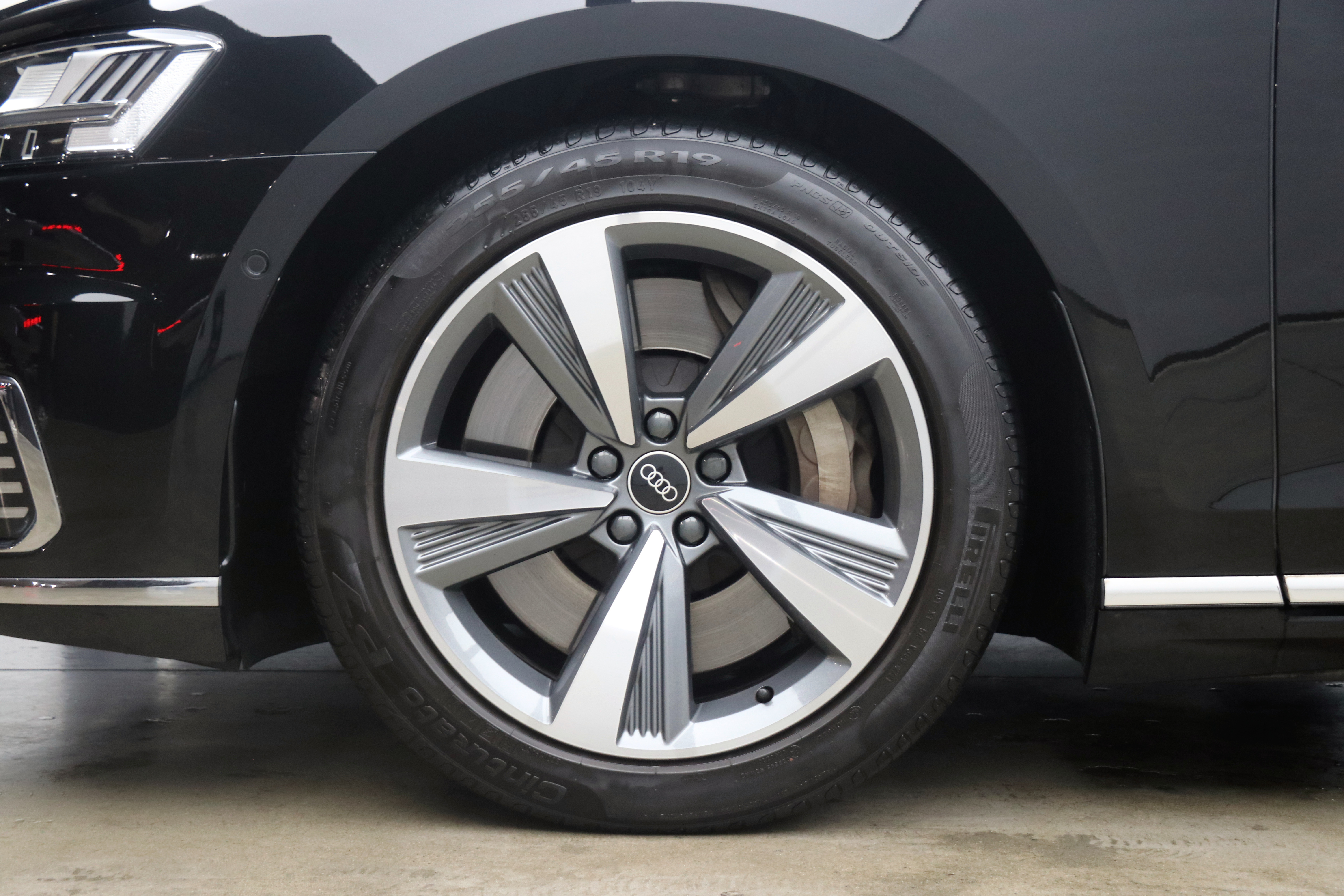 Audi A8 New Energy 2022 car image #25