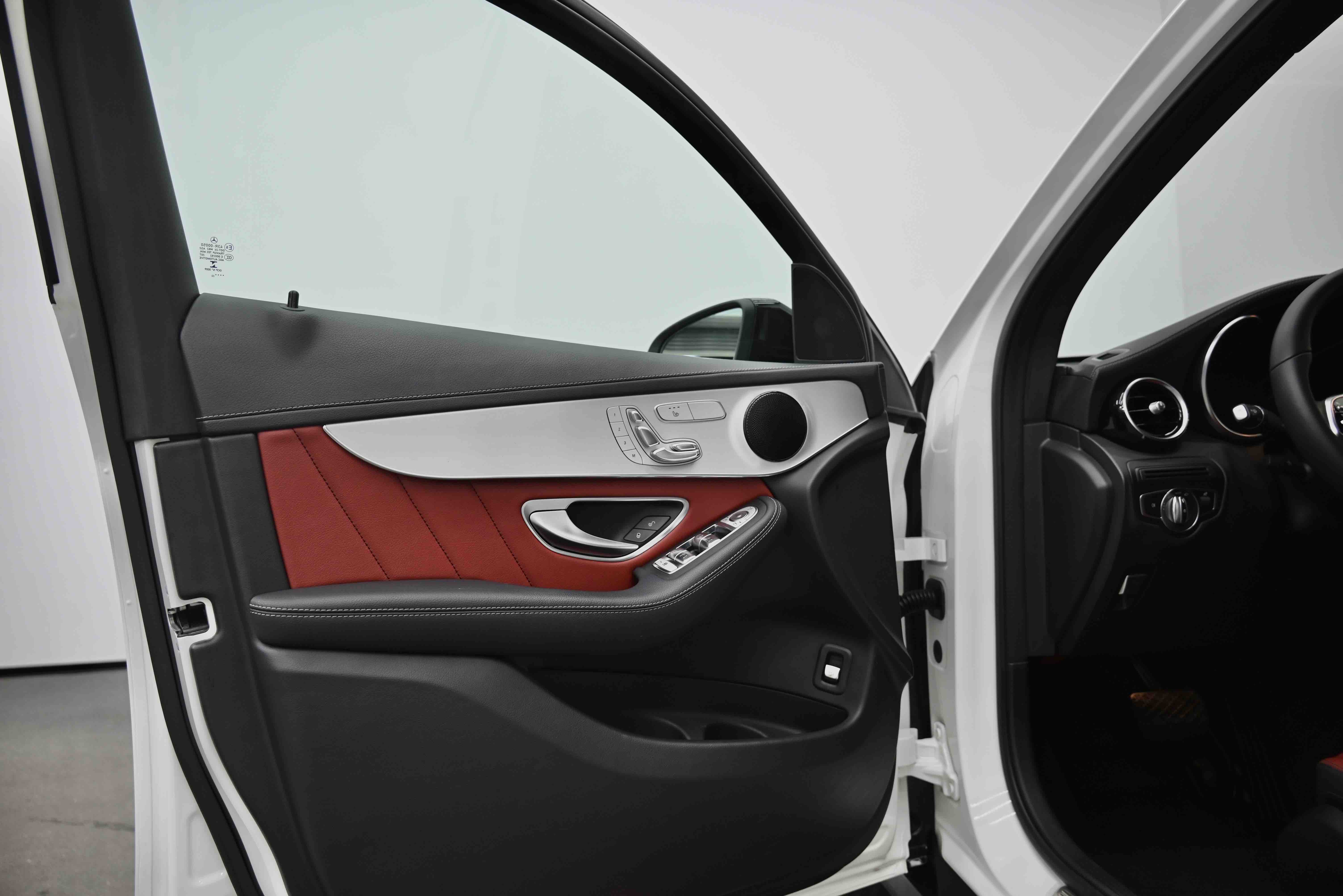 Mercedes-Benz GLC Coupe 2022 car image #25