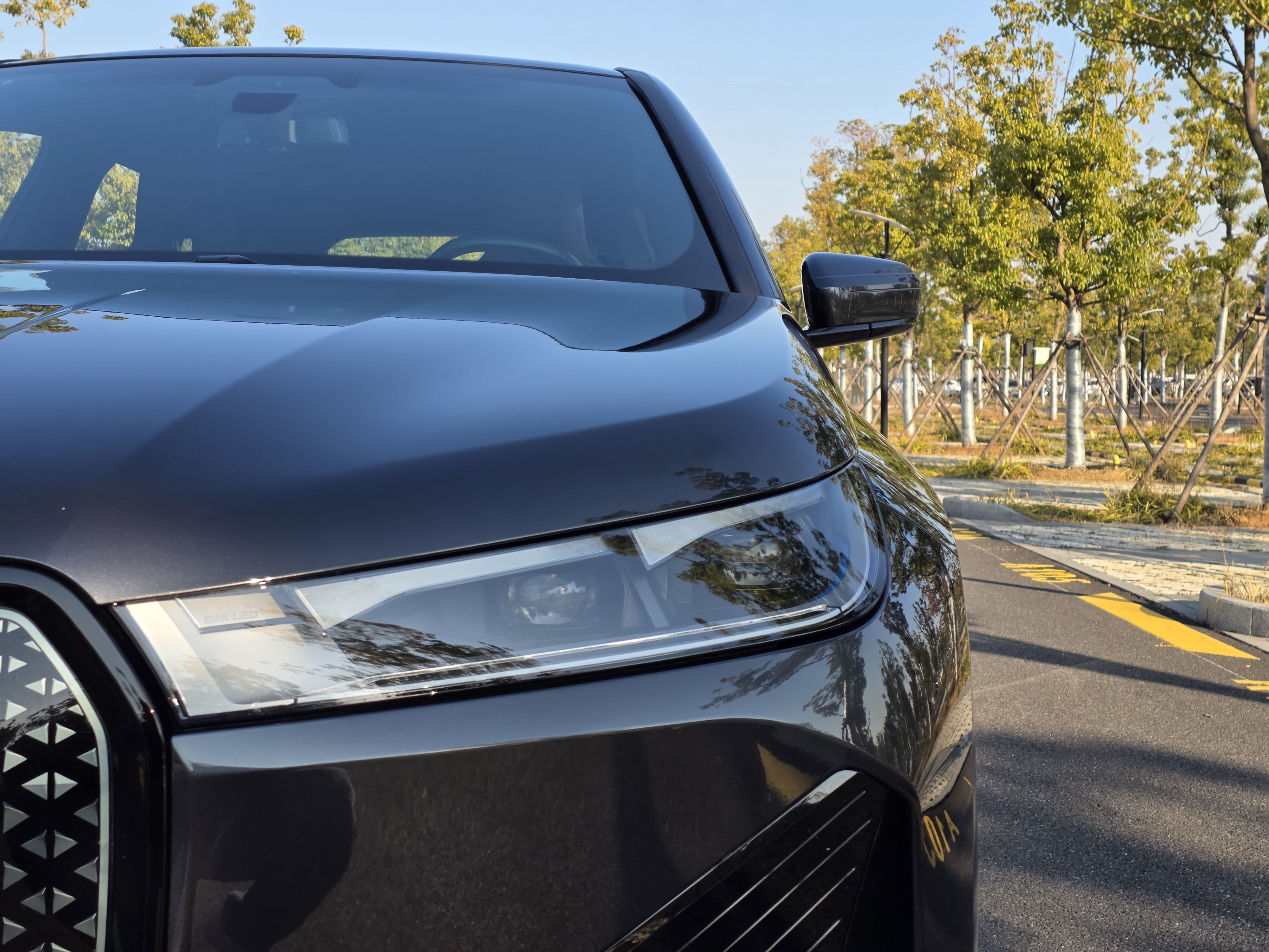 BMW iX 2022 car image #25